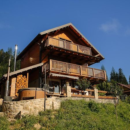 Бриндуш Villa Tatariv Exteriör bild
